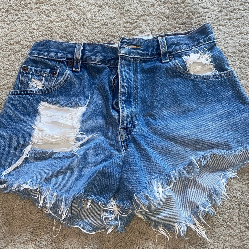 Levi cutoff shorts!